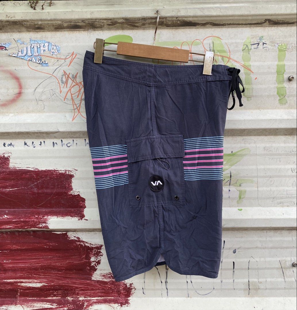 RVCA Eastern Elastic Board short (Category: Activewear) located in Cebu City. Submitted by gianperothrifter (Listing ID 1443051868, Image 3). Description: RVCA Eastern Elastic Board short Size 34 Length 22 9/10 color rate Good as new 📥📥.