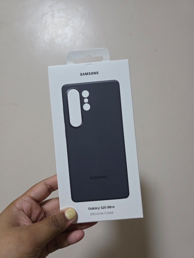 Samsung Galaxy S25 Ultra Silicone Case (Category: Cases & Sleeves) located in Leyte. Submitted by _kthkjk (Listing ID 1442966157, Image 1). Description: Samsung Silicone Case - 9/10 Note: - Selling Price: 480 - Includes original packaging - Preloved LOC: Leyte - Shipping through J&T or LBC to be shouldered by the buyer..