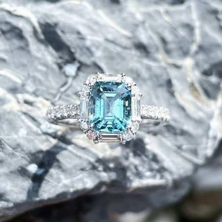 (Category: ) located in . Submitted by lovelotsdiamondd (Listing ID 1442953562, Image 1). Description: .