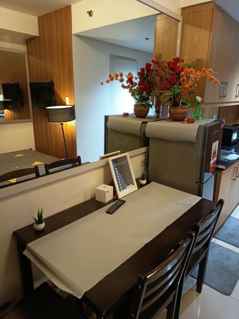 SHELL RESIDENCES 1BR FOR Sale (Category: Apartments & Condos) located in Taguig. Submitted by isza1226 (Listing ID 1442998616, Image 1). Description: For Sale! Kindly note we are the owner. ✅SHELL RESIDENCES - Tower D, facing EDSA - 1 Bedroom, already earning under Airbnb - Price is 5.4M, slightly open for negotiation - Very well maintained.