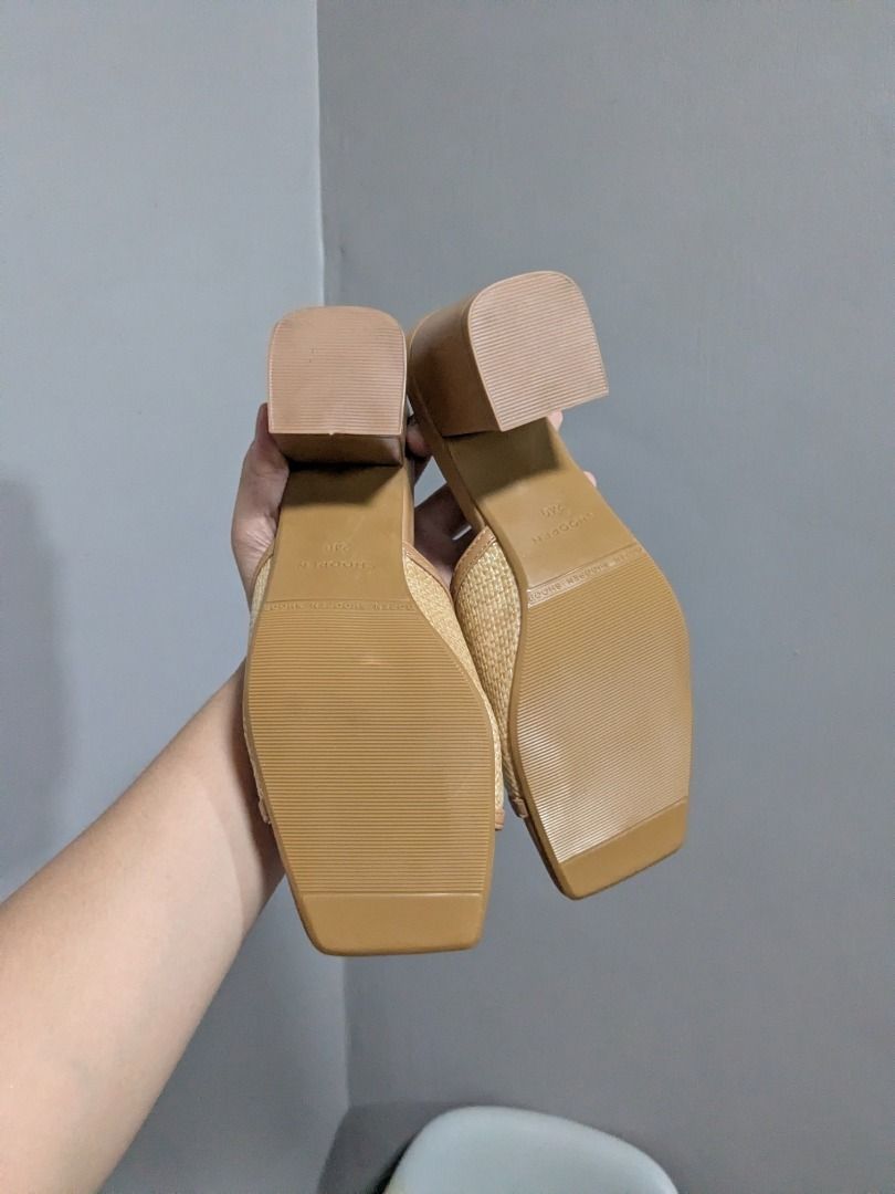 Shoopen Woven Brown Sandals Heels (Category: Heels) located in Quezon City. Submitted by nnncorner (Listing ID 1443109451, Image 2). Description: Original Shoopen Woven Block Heels Sandals Size 240/ EU 37 3 inch heels Super comfy to wear! Still with tag and box Original price 1,210 in pesos Selling only : 700.
