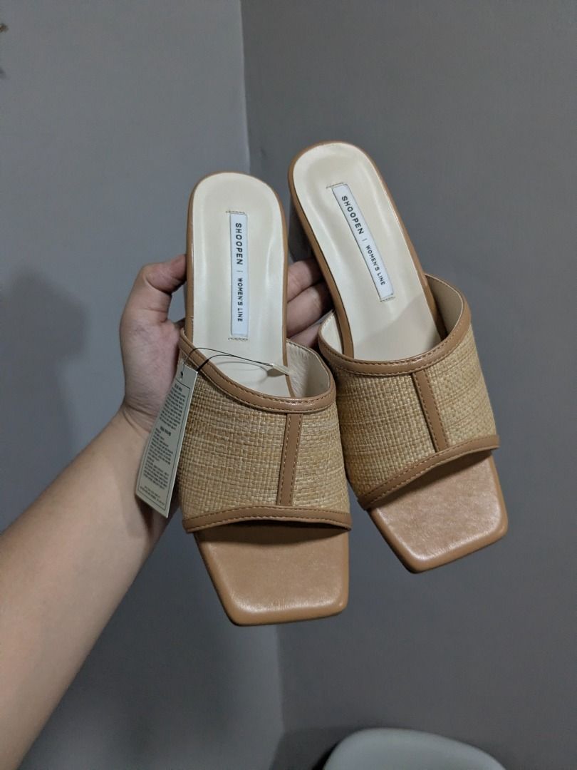 Shoopen Woven Brown Sandals Heels (Category: Heels) located in Quezon City. Submitted by nnncorner (Listing ID 1443109451, Image 3). Description: Original Shoopen Woven Block Heels Sandals Size 240/ EU 37 3 inch heels Super comfy to wear! Still with tag and box Original price 1,210 in pesos Selling only : 700.