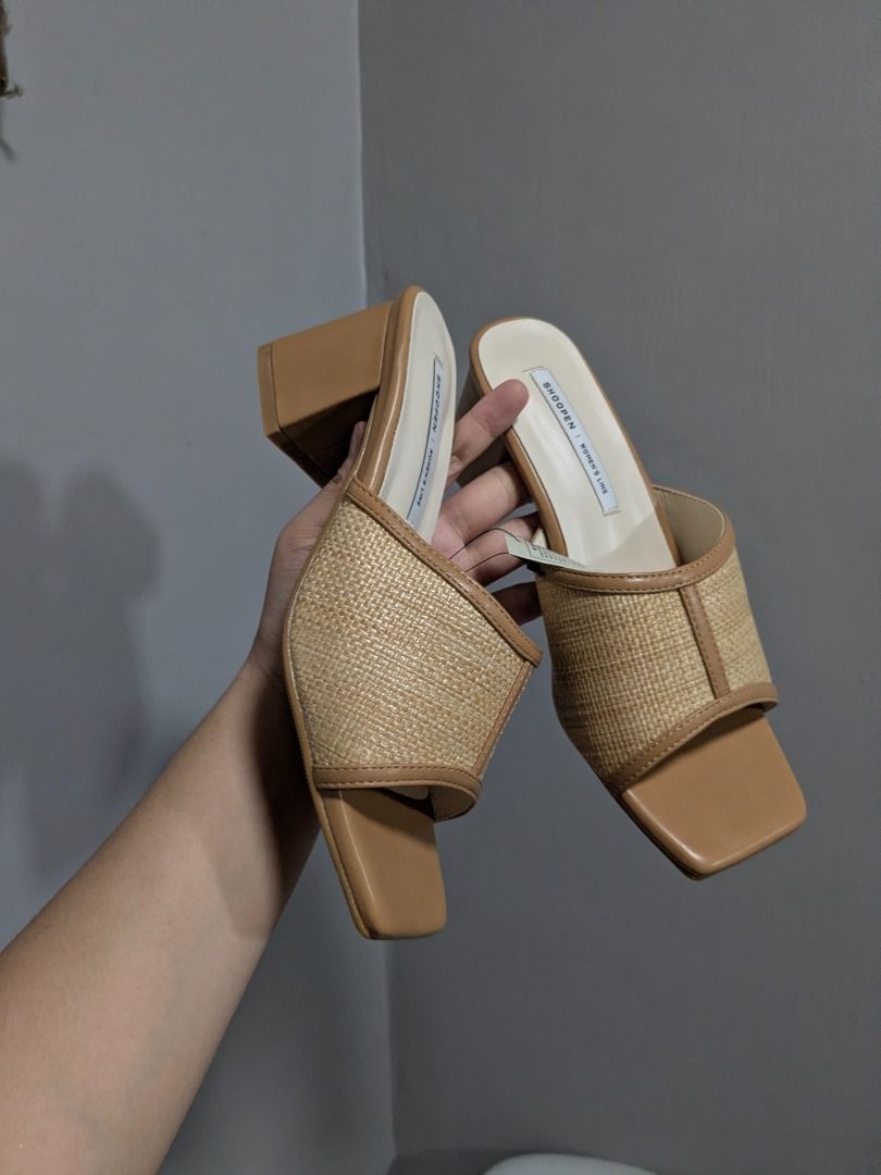 Shoopen Woven Brown Sandals Heels (Category: Heels) located in Quezon City. Submitted by nnncorner (Listing ID 1443109451, Image 1). Description: Original Shoopen Woven Block Heels Sandals Size 240/ EU 37 3 inch heels Super comfy to wear! Still with tag and box Original price 1,210 in pesos Selling only : 700.