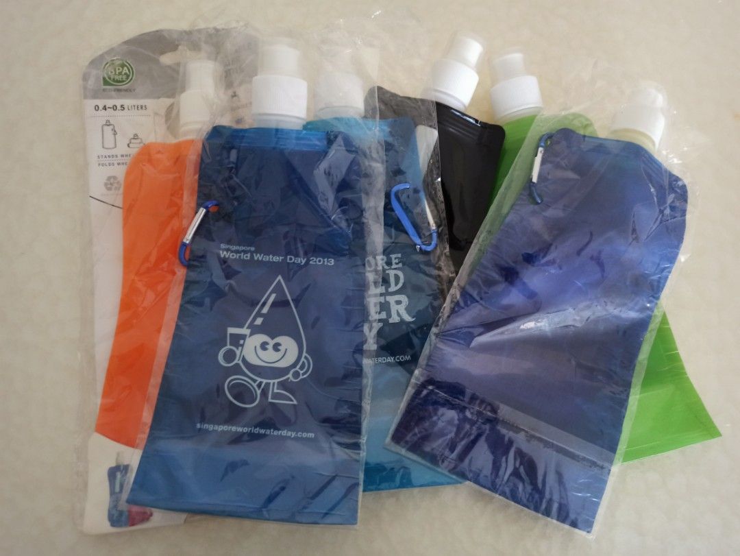 Water Bottles478436112037335040