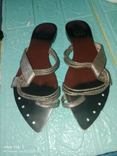 (Category: ) located in . Submitted by elmzcloset (Listing ID 1443047204, Image 1). Description: .