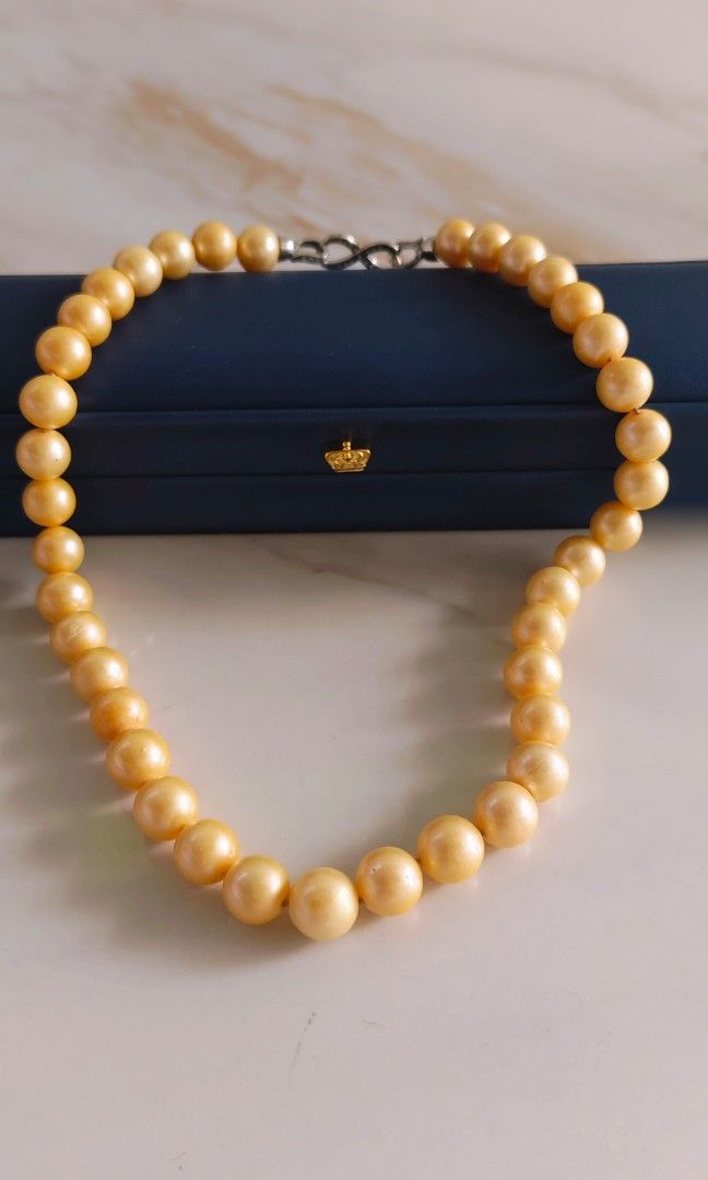 South pearl necklace choker type (Category: Necklaces) located in Davao. Submitted by zinbad (Listing ID 1442968143, Image 2). Description: .