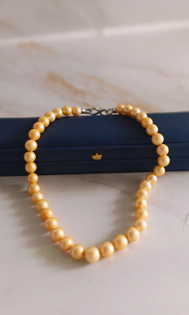 South pearl necklace choker type (Category: Necklaces) located in Davao. Submitted by zinbad (Listing ID 1442968143, Image 1). Description: .