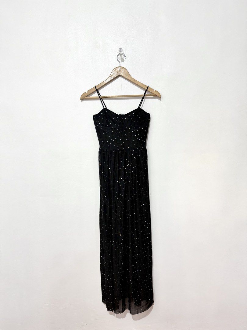 Sparkly Bustier Bodysuit/Dress (Category: Dresses) located in Quezon City. Submitted by h.eart (Listing ID 1443090315, Image 3). Description: Washed but not never used No flaws Size Small in tag but fits Medium No when worn Actual photos posted.