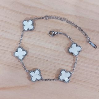 (Category: ) located in . Submitted by whimsicalfinds (Listing ID 1442942916, Image 1). Description: .