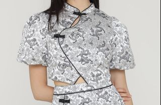 (Category: ) located in . Submitted by shopwithraeeeeee (Listing ID 1443087347, Image 1). Description: .