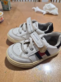 (Category: ) located in . Submitted by kaiyeeyeong (Listing ID 1443060591, Image 1). Description: .