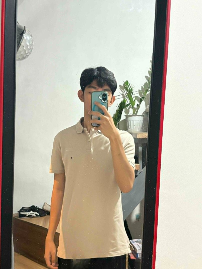 Tommy Hilfiger polo shirt (small) (Category: Tshirts & Polo Shirts ) located in Manila. Submitted by thriftomnl (Listing ID 1443082234, Image 2). Description: 📝Details: Small +SIZE (inches) length: 27 width: 23 +Condition: 9.5/10 +Color: 10/10 Model height (for reference) 5'3 📍J&t express/lalamove 📍free delivery muntinlupa area only.
