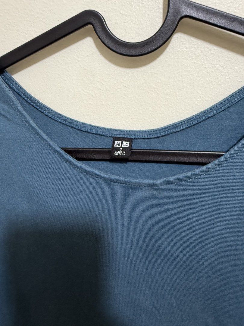 Uniqlo Dress (Category: Dresses) located in Pasig City. Submitted by cesstoh (Listing ID 1442940670, Image 2). Description: 🩷Pre-loved🩷 Uniqlo Dress (stretchy) Small on tag Bust: 30-34in Length: 44in .