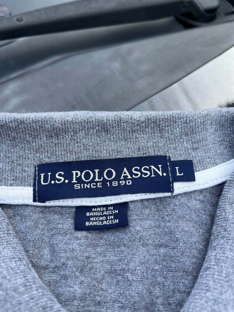 US Polo Association Tricolor Polo (Category: Tshirts & Polo Shirts ) located in Cavite. Submitted by mainestreams (Listing ID 1443037424, Image 3). Description: US Polo Association Tricolor Polo Size XL Light Breathable Cotton ₱150 Issue: Embroidery (on last pic) Complete Tags Complete Washtags Color Rate 7/10 Condition 8/10.