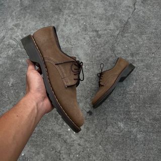 (Category: ) located in . Submitted by ItsShoeGood (Listing ID 1443022147, Image 1). Description: .