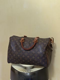 (Category: ) located in . Submitted by uniquelybags (Listing ID 1442978670, Image 1). Description: .