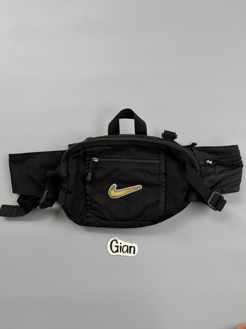 Vintage Nike Belt Bag (Category: Belt bags, Clutches and Pouches) located in Bolinao. Submitted by _gnqt (Listing ID 1442984707, Image 1). Description: Vintage Nike Belt bag Vgood Condition *1 zipper puller not working 1500+sf only.