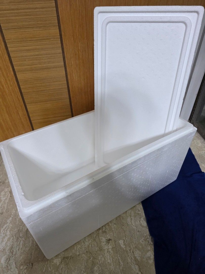 White Styrofoam Box with Lid