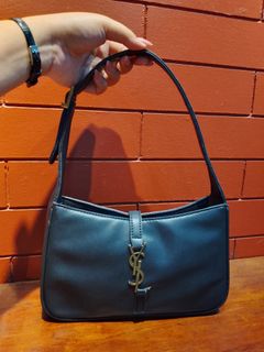 (Category: ) located in . Submitted by prettyin_thrift07 (Listing ID 1443079621, Image 1). Description: .