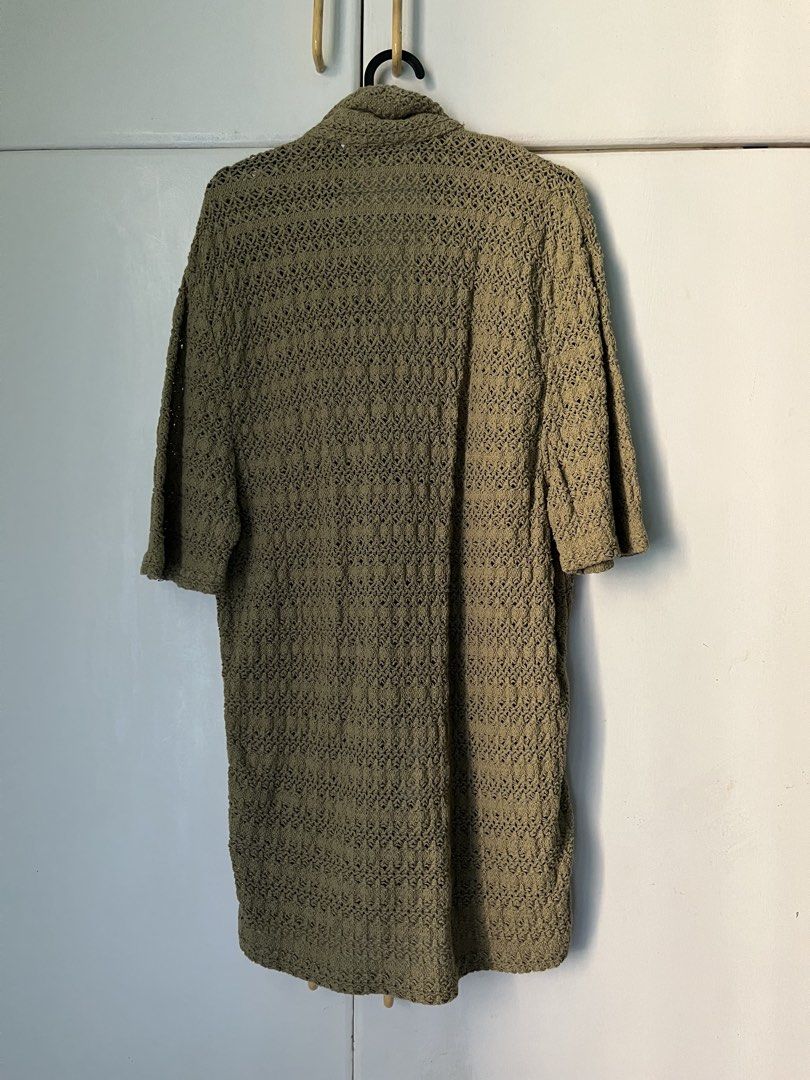 Zara Crochet Shirt (Category: Tshirts & Polo Shirts ) located in Las Pinas. Submitted by beandor (Listing ID 1443031426, Image 2). Description: 20x31 size M on tag no issues rfs: decluttering.