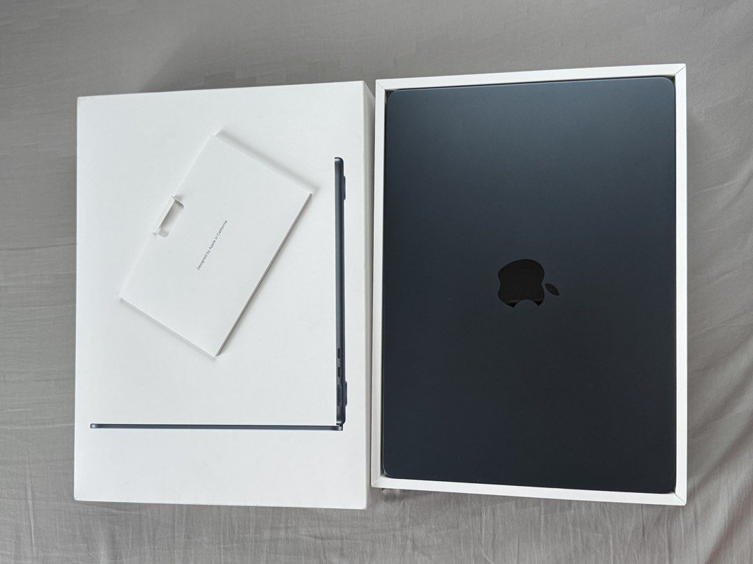13 inch MacBook Air M4 Chip 512GB Midnight