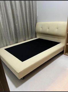 (Category: ) located in . Submitted by thriftinggoods2021 (Listing ID 1443139369, Image 1). Description: .