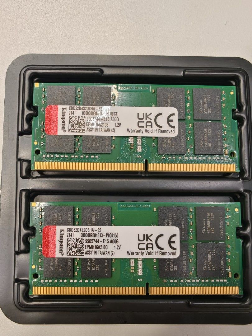 2x 32GB Kingston DDR4 RAM Modules