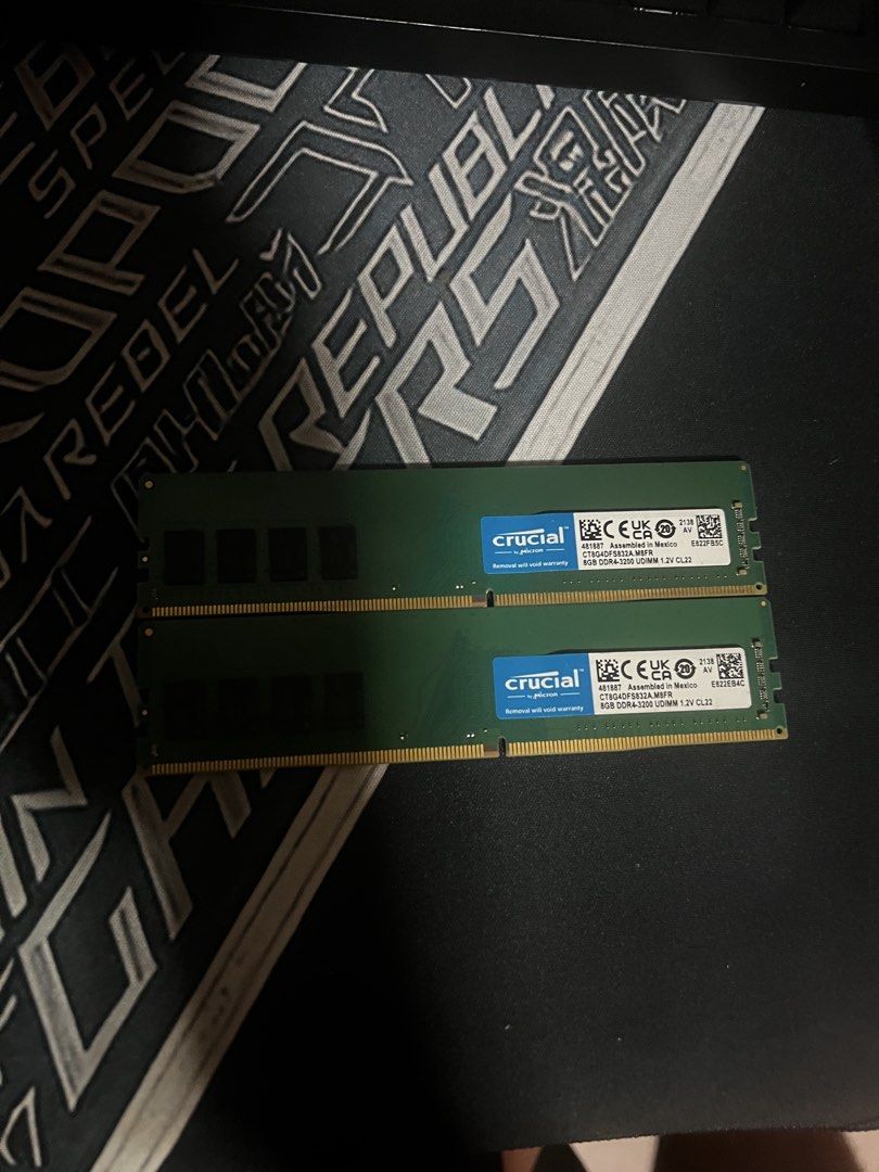 2x Crucial 8GB DDR4 3200MHz RAM Modules