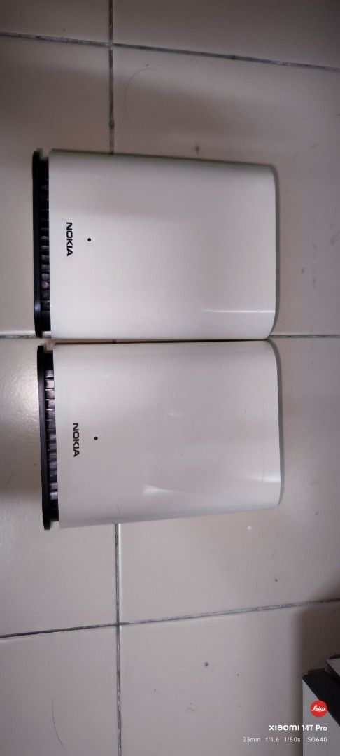 2x Nokia White Routers479500711945185280