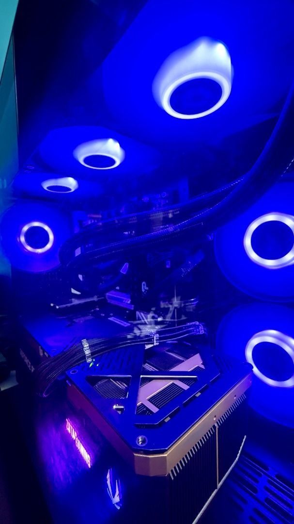 9800X3D+5080 Aftershock gaming pc478987176809615360
