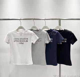 (Category: ) located in . Submitted by fashion.luxe (Listing ID 1443300963, Image 1). Description: .