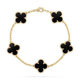 (Category: ) located in . Submitted by fashion.luxe (Listing ID 1443300767, Image 1). Description: .