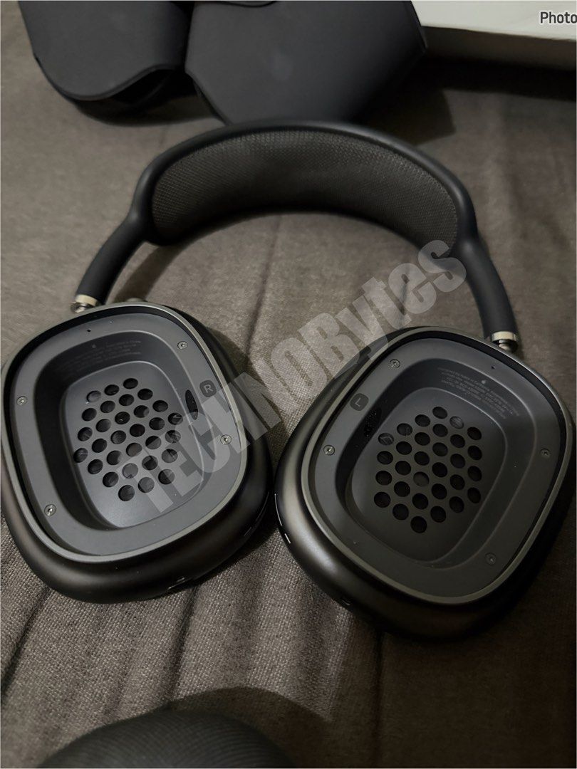 Airpods Max (Spacegray) - Lightning (Category: Headphones & Headsets) located in Pasig City. Submitted by technobytes (Listing ID 1443295601, Image 2). Description: • Original • Preloved • Noise Cancellation • With its Box, Cable, and Magnetic case.