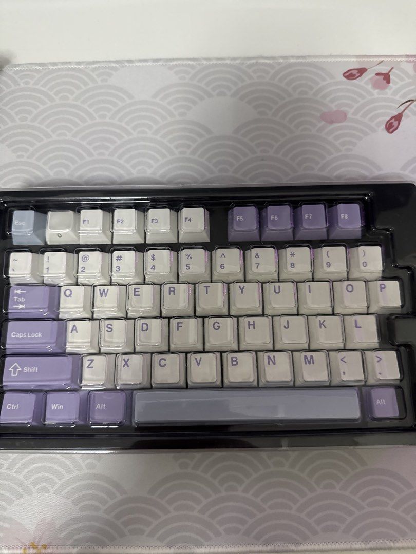 AJAZZ KEYCAPS (Category: Computer Keyboard) located in Balanga. Submitted by nsmrkii (Listing ID 1443240893, Image 2). Description: feel free to ask more pics or PM me for more questions:) MOP: GCASH only RFS: need more money .