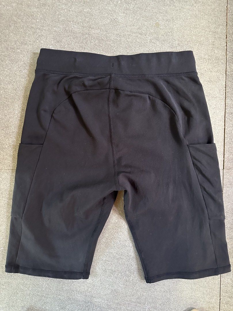 Alo Yoga Checkpoint Biker Shorts (Category: Activewear) located in Butuan. Submitted by wear.next (Listing ID 1443132279, Image 3). Description: Size Small.