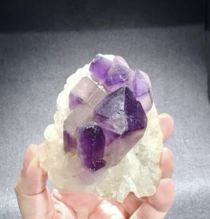 (Category: ) located in . Submitted by pnlartcrystals (Listing ID 1443198477, Image 1). Description: .