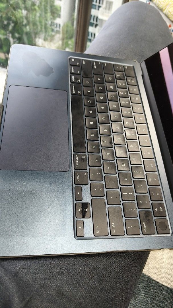 Apple MacBook Air M2 Space Gray478970344553861121