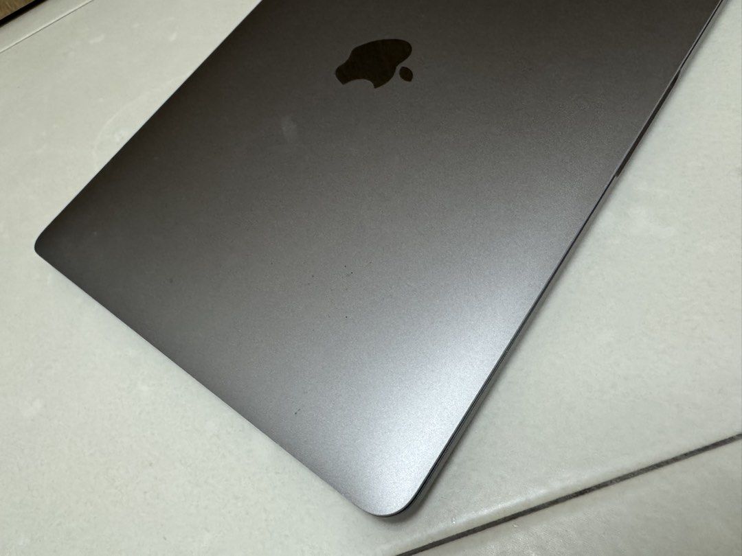 Apple MacBook Pro 13-inch (2017)478969423988019204