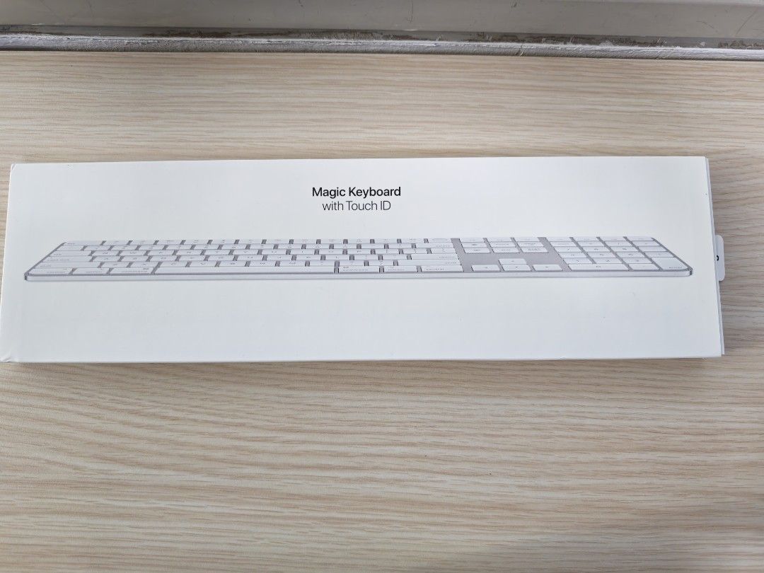 Apple Magic Keyboard with Touch ID479234831607418880