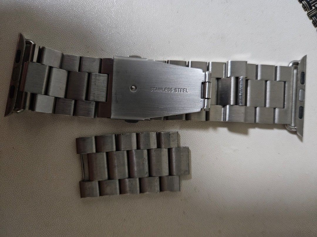 Apple Watch Stainless Strap for 44, 45, 46mm (Category: Wearables & Smart Watches) located in Makati City. Submitted by littonton (Listing ID 1443285782, Image 2). Description: comes with extra link.