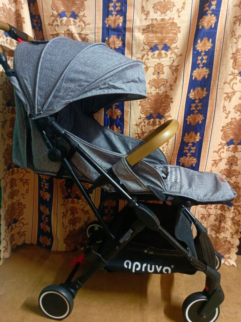 Apruva Trek Travel Stroller (Category: Strollers) located in Manila. Submitted by babystuffshop (Listing ID 1442979023, Image 3). Description: ✨ Apruva Trek Travel Stroller ✨ Cabin approved ✈️✈️ Ganda pa nitoooo 🥰 🤍Travel Friendly 🤍Luggage type 🤍Nahihiga nauupo 🤍Newborn up to toddler 🤍5-point safety harness 🤍Easy to fold 🤍Wheels are smooth to manuever PLS. MANAGE YOUR EXPECTATIONS THIS ARE USED/PRELOVED ITEMS ❗❗ ✅CASH ON DELIVERY Lalamove