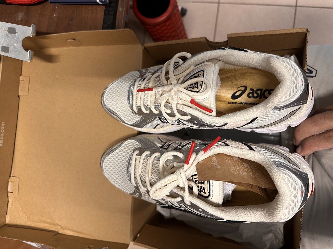 ASICS GEL-KAYANO 12.1 Cream/Pure Silver Running Shoes (Category: Sneakers) located in Singapore. Submitted by harikumar573 (Listing ID 1443205233, Image 2). Description: - ASICS GEL-KAYANO 12.1 - Color: Cream/Pure Silver - Size: US Men's 8.5 / US Women's 10 - Condition: Brand new in original box - Ideal for: Running and everyday wear.