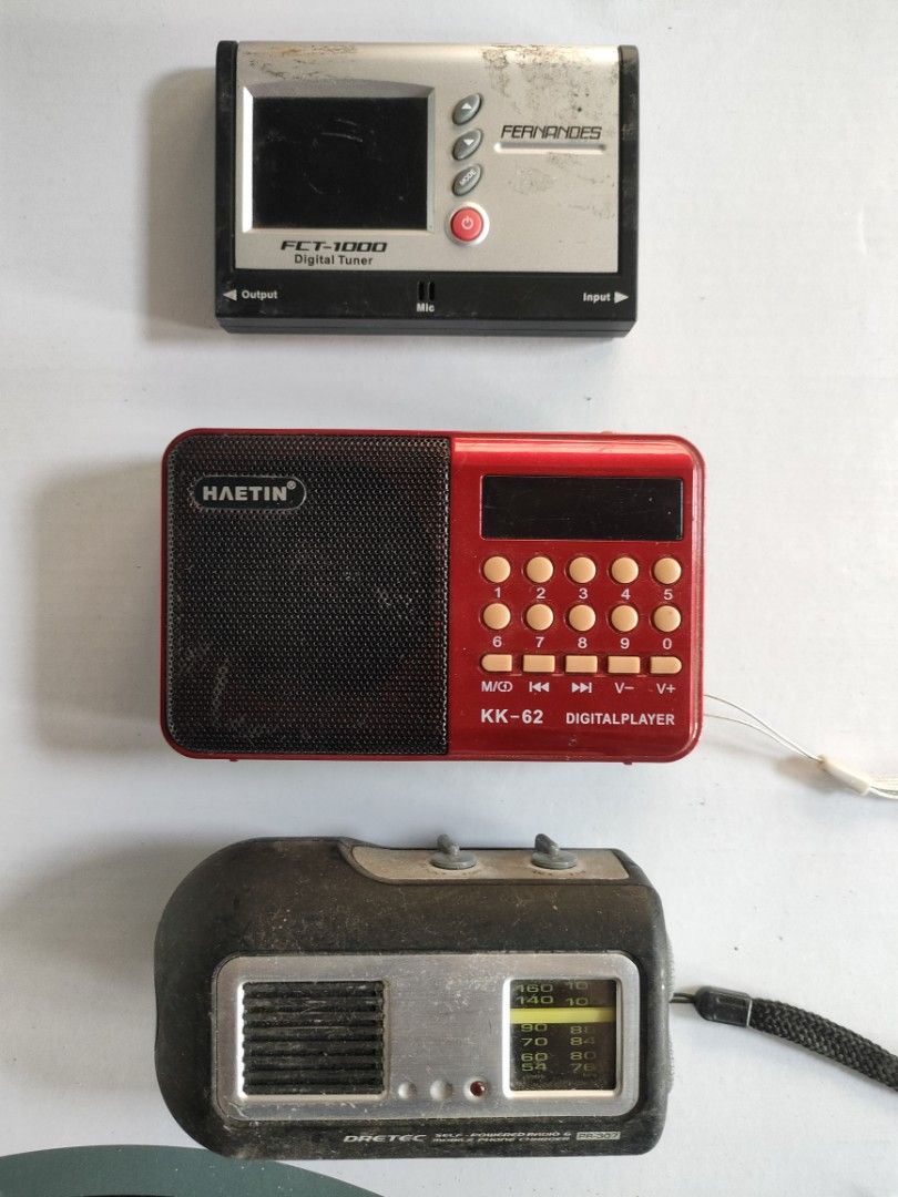 Assorted Electronics (Category: Portable Music Players) located in Manila. Submitted by kimpot0801 (Listing ID 1443127262, Image 1). Description: Untested For display, for repair Selling as is.