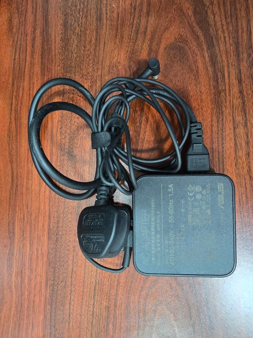 ASUS AC Adapter ADP-90YD B Laptop Charger 90W 19V 4.74A AC Power Adapter Charger with 5.5mm x 2.5mm

DC Barrel Plug