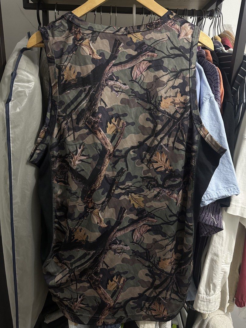 Backcountry RealTree Tank Top (Category: Activewear) located in Angeles City. Submitted by kehyani (Listing ID 1443230195, Image 3). Description: size L 22x28 no issue angeles citys.