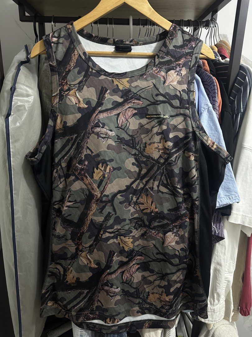 Backcountry RealTree Tank Top (Category: Activewear) located in Angeles City. Submitted by kehyani (Listing ID 1443230195, Image 1). Description: size L 22x28 no issue angeles citys.