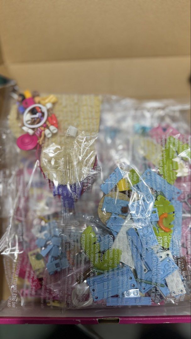 Barbie Malibu Dream Boat (Category: Kids Toys) located in Manila. Submitted by evarosefernandez (Listing ID 1443310416, Image 2). Description: - Mega Barbie Malibu Dream Boat building set - Includes boat and lifeguard tower - Comes with various accessories, figures, and beach elements - Offers hours of creative building and imaginative play - Ideal for any Barbie fan -Pieces still sealed -MOP: Gcash, BDO.
