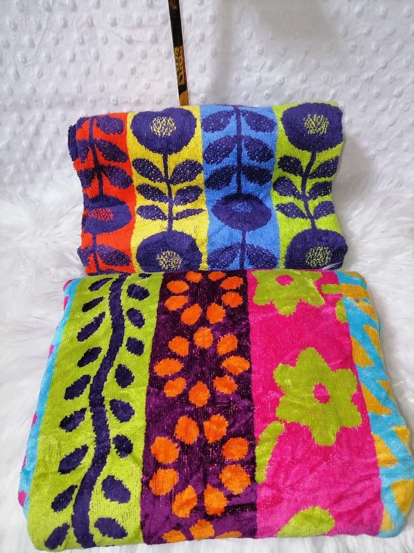 Bath/Wash Towel Bundle (Category: Bedding & Towels) located in Butuan. Submitted by az-branded.items (Listing ID 1443270982, Image 2). Description: Sizes: Purple- 25" x 45" Pink - 28" x 50" 100 % cotton Made in Portugal From Japan ** sale price napo...