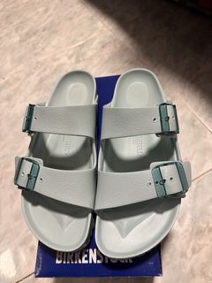 (Category: ) located in . Submitted by Solemates (Listing ID 1443275277, Image 1). Description: .