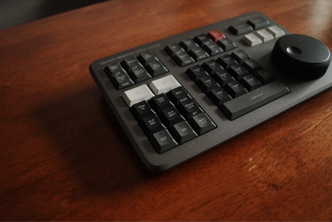 Blackmagic Design DaVinci Resolve Speed Editor Keyboard479120941856870401